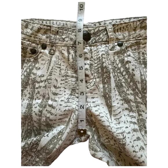 Free People Feather Print Skinny Jeans Neutral Boho Low Rise Ankle Denim 27 - Picture 9 of 11